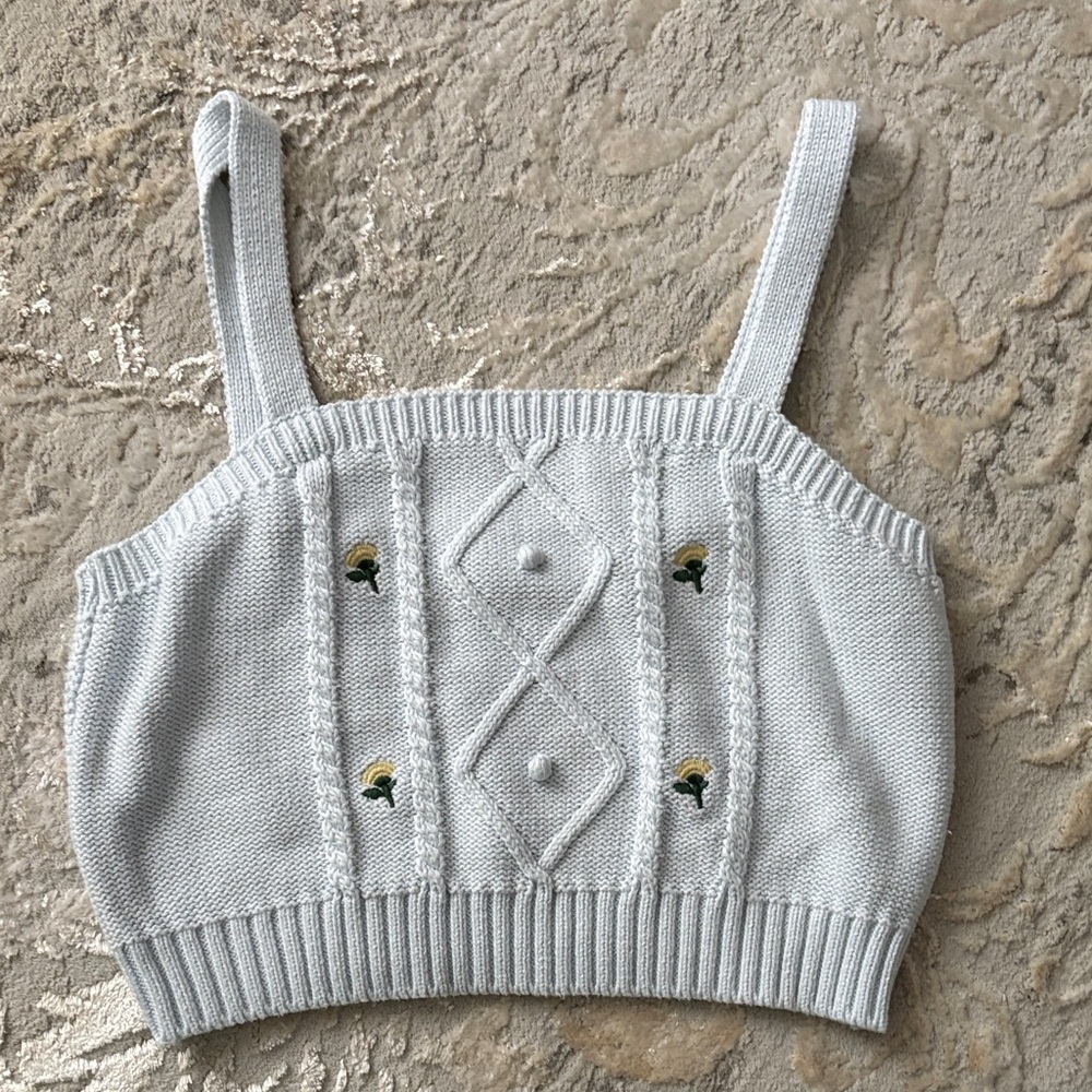 Wild Fable Light Gray Knit Sweater Top